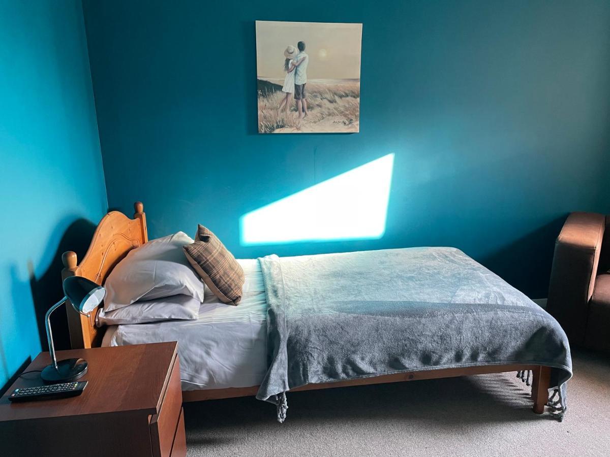 The Number Eleven Apartment Kilmuir  エクステリア 写真